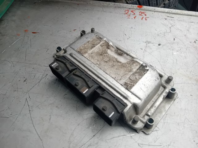 bontott PEUGEOT 307 Motorvezérlő