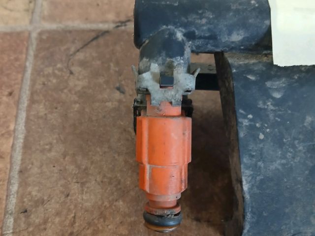 bontott PEUGEOT 307 Porlasztó Sor / Híd