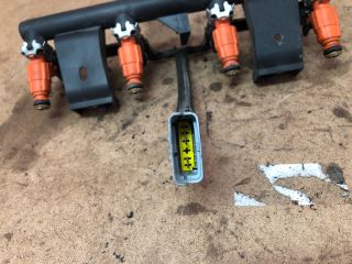 bontott PEUGEOT 307 Porlasztó Sor / Híd