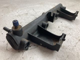 bontott PEUGEOT 307 Porlasztó Sor / Híd