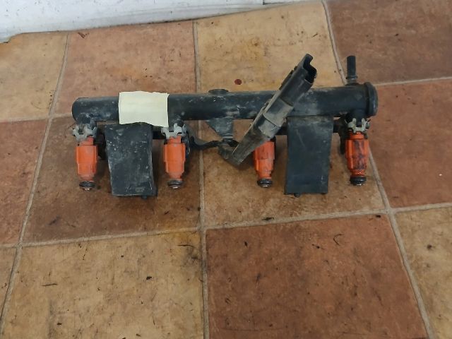 bontott PEUGEOT 307 Porlasztó Sor / Híd