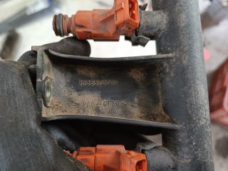 bontott PEUGEOT 307 Porlasztó Sor / Híd