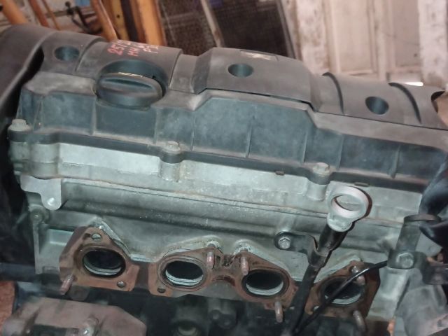 bontott PEUGEOT 307 Szelepfedél