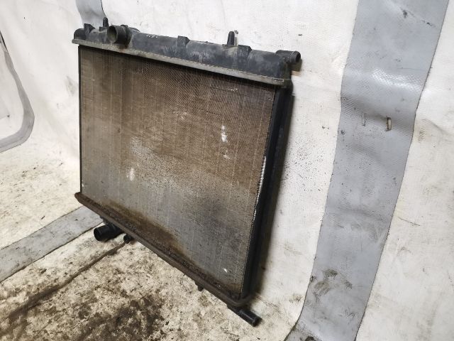 bontott PEUGEOT 307 Vízhűtő Radiátor (Klímás)