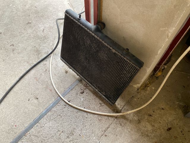 bontott PEUGEOT 307 Vízhűtő Radiátor (Klímás)