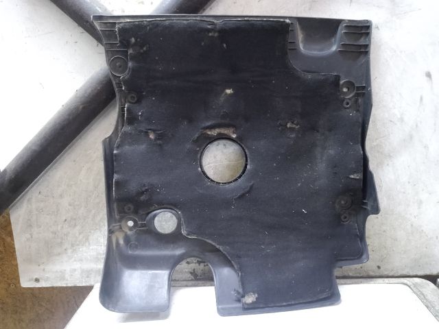 bontott PEUGEOT 307 Felső Motorburkolat