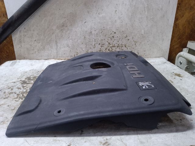 bontott PEUGEOT 307 Felső Motorburkolat
