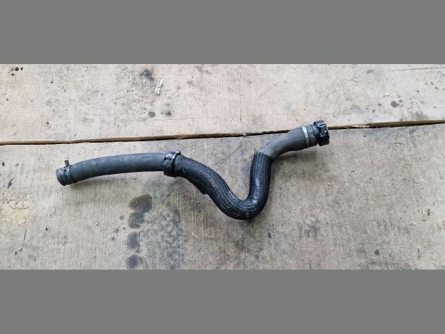 bontott PEUGEOT 307 Fűtőradiátor Vízcső Alsó