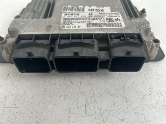 bontott PEUGEOT 307 Motorvezérlő