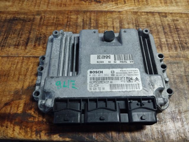 bontott PEUGEOT 307 Motorvezérlő