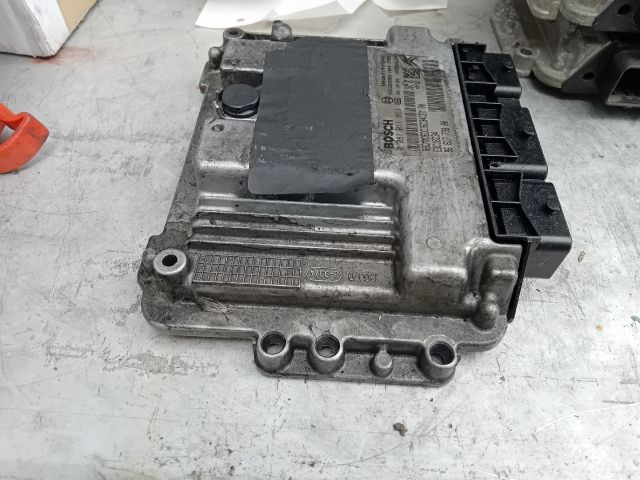 bontott PEUGEOT 307 Motorvezérlő