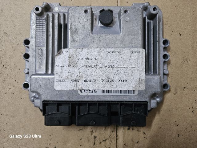 bontott PEUGEOT 307 Motorvezérlő