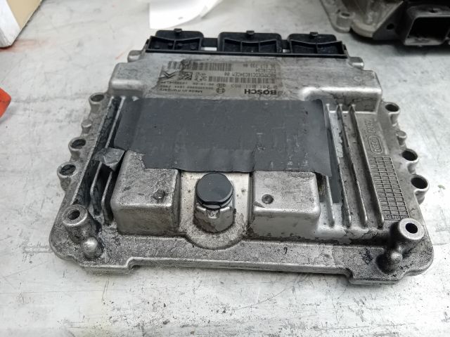 bontott PEUGEOT 307 Motorvezérlő