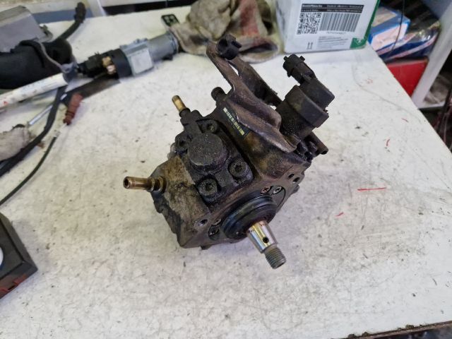 bontott PEUGEOT 307 Nagynyomású Szivattyú