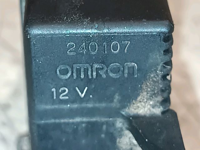 bontott PEUGEOT 307 Üzemanyag Szivattyú Relé