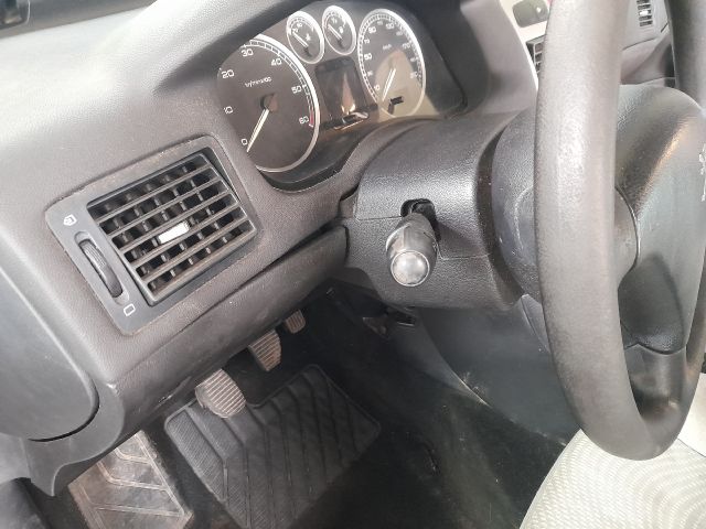 bontott PEUGEOT 307 Jobb első Csonkállvány Kerékaggyal