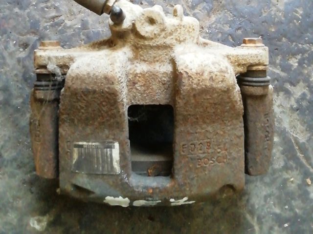 bontott PEUGEOT 307 Jobb első Féknyereg Munkahengerrel