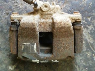 bontott PEUGEOT 307 Jobb első Féknyereg Munkahengerrel