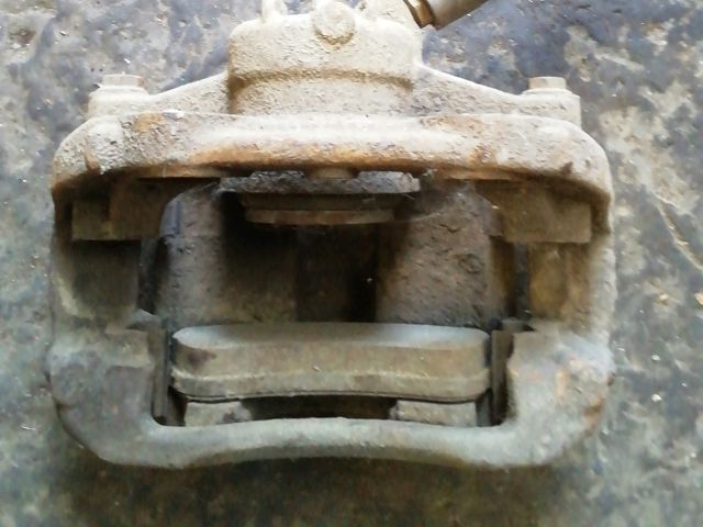 bontott PEUGEOT 307 Jobb első Féknyereg Munkahengerrel