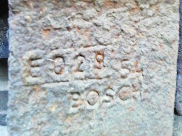 bontott PEUGEOT 307 Jobb első Féknyereg Munkahengerrel