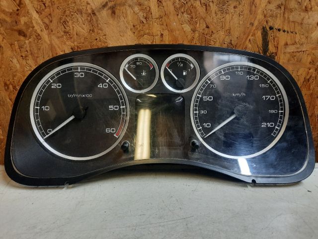 bontott PEUGEOT 307 Kilométeróra