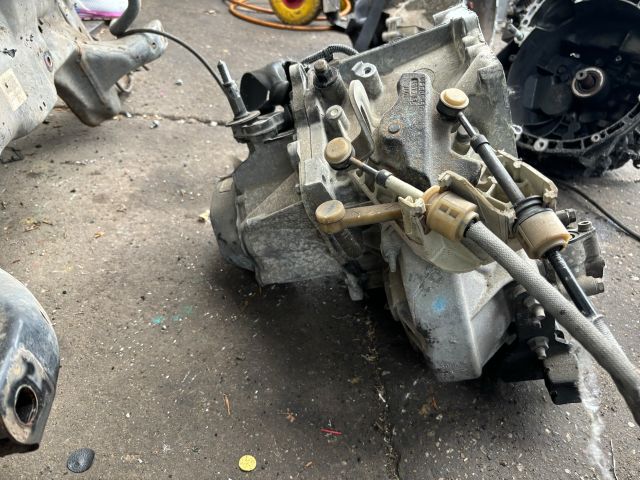 bontott PEUGEOT 307 Váltó (Mechanikus)