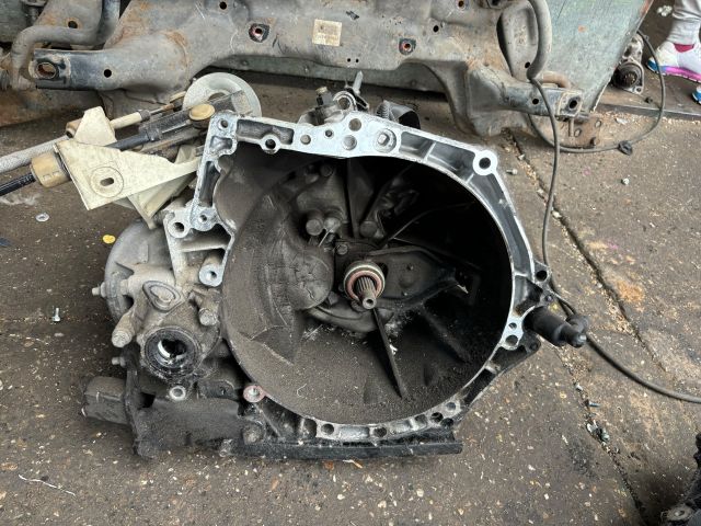 bontott PEUGEOT 307 Váltó (Mechanikus)