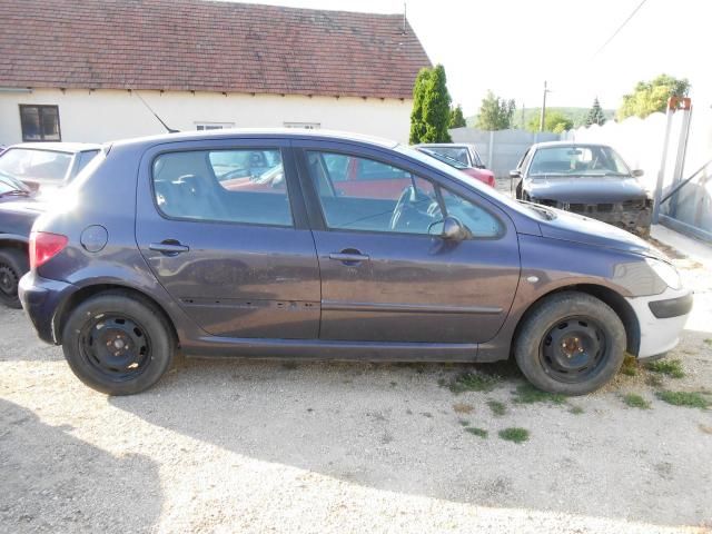 bontott PEUGEOT 307 Bal első Féknyereg Munkahengerrel