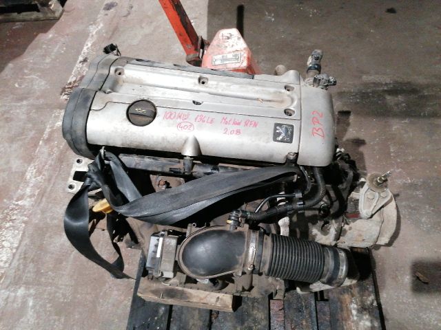 bontott PEUGEOT 307 Motor (Fűzött blokk hengerfejjel)