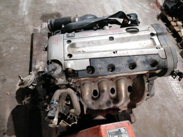 bontott PEUGEOT 307 Motor (Fűzött blokk hengerfejjel)