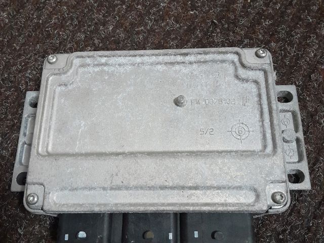 bontott PEUGEOT 307 Motorvezérlő