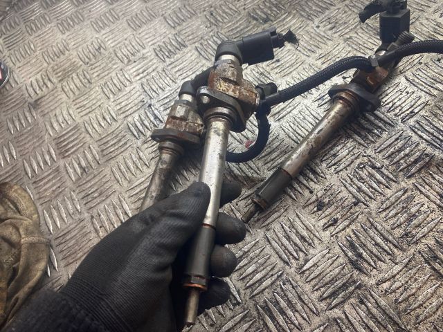 bontott PEUGEOT 307 Porlasztó (1 db)