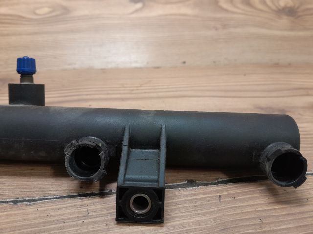 bontott PEUGEOT 307 Porlasztó Sor / Híd