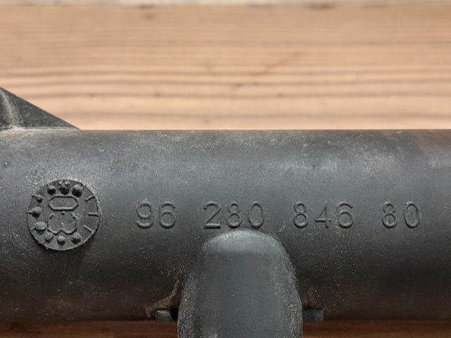 bontott PEUGEOT 307 Porlasztó Sor / Híd