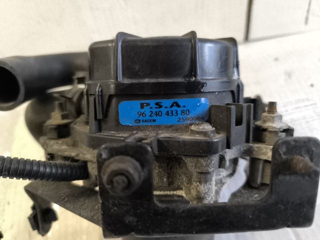 bontott PEUGEOT 307 Szekunder Levegő Szivattyú