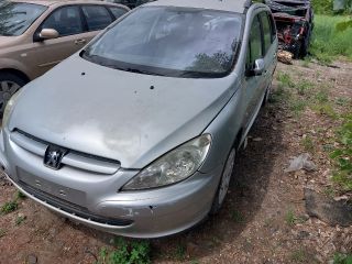 bontott PEUGEOT 307 Bal első Csonkállvány Kerékaggyal