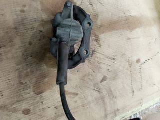 bontott PEUGEOT 307 Bal első Féknyereg Munkahengerrel