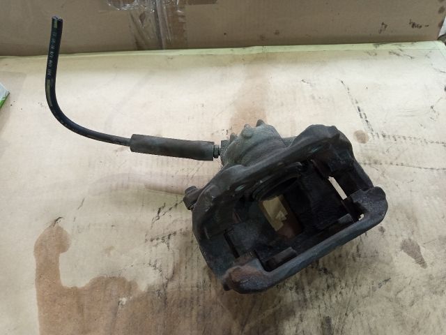 bontott PEUGEOT 307 Bal első Féknyereg Munkahengerrel