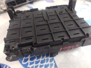 bontott PEUGEOT 307 Biztosítéktábla Motortér