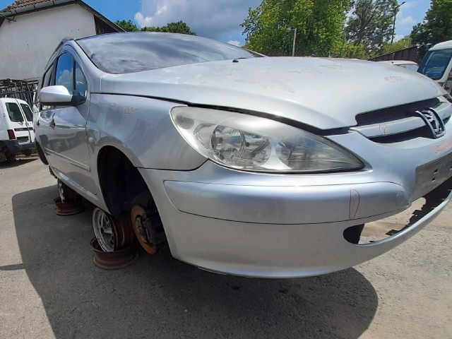 bontott PEUGEOT 307 Jobb első Csonkállvány Kerékaggyal