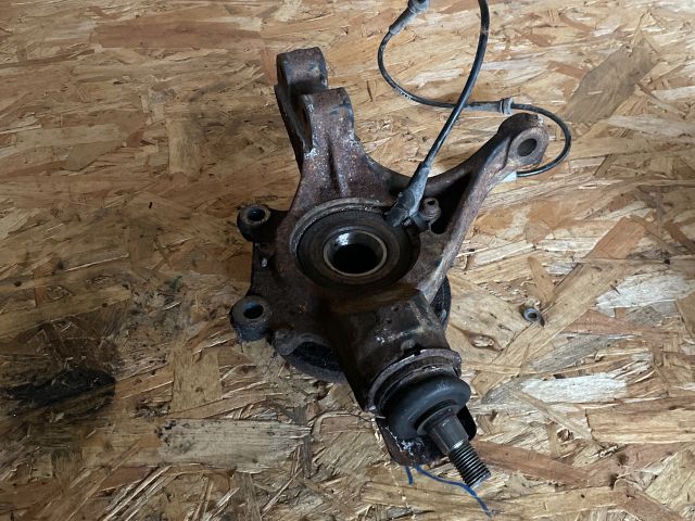 bontott PEUGEOT 307 Jobb első Csonkállvány Kerékaggyal