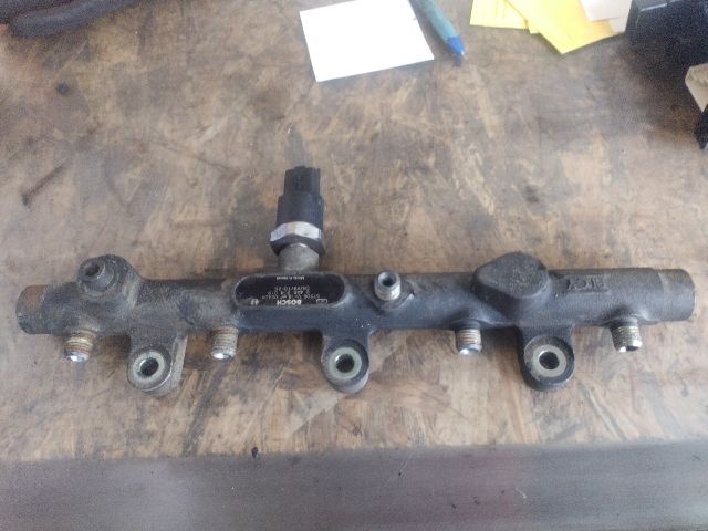 bontott PEUGEOT 307 Közösnyomócső