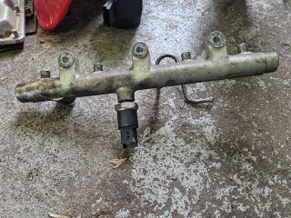 bontott PEUGEOT 307 Közösnyomócső