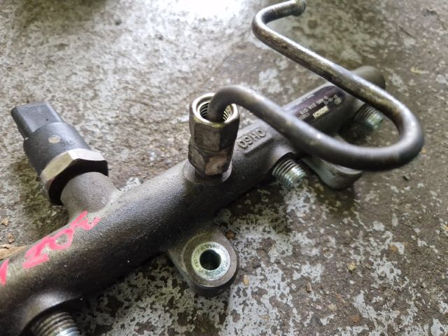 bontott PEUGEOT 307 Közösnyomócső