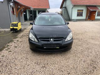 bontott PEUGEOT 307 Motor (Fűzött blokk hengerfejjel)