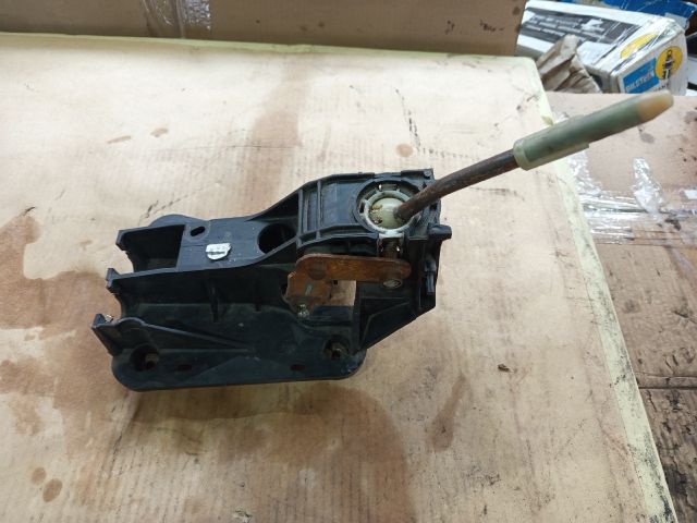 bontott PEUGEOT 307 Váltó Kulissza