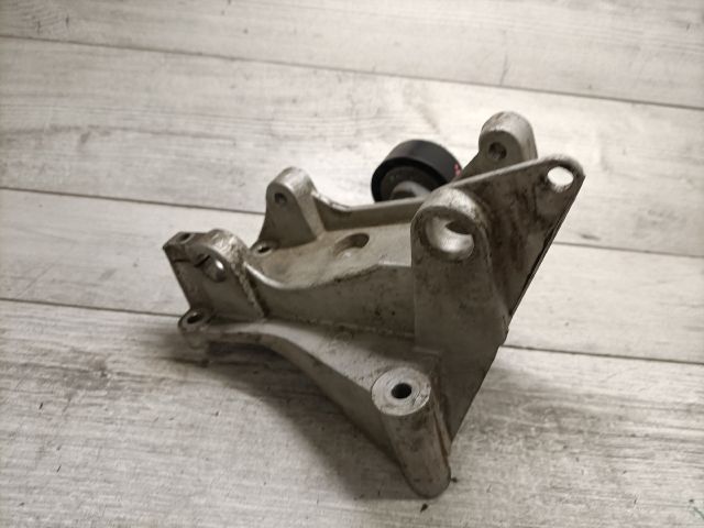 bontott PEUGEOT 307 Vezérlés Lánc / Szíj Feszítő Görgő