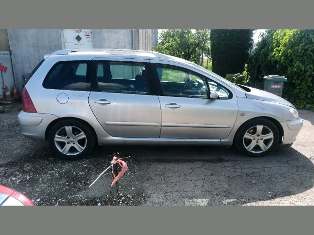 bontott PEUGEOT 307 Jobb első Rugó