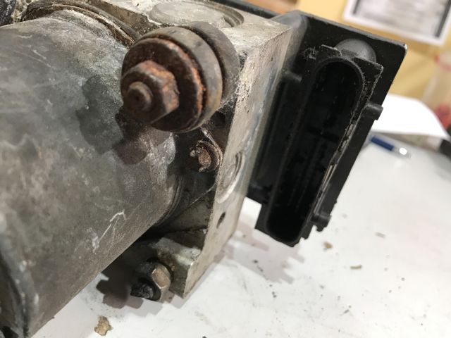 bontott PEUGEOT 307 ABS Kocka