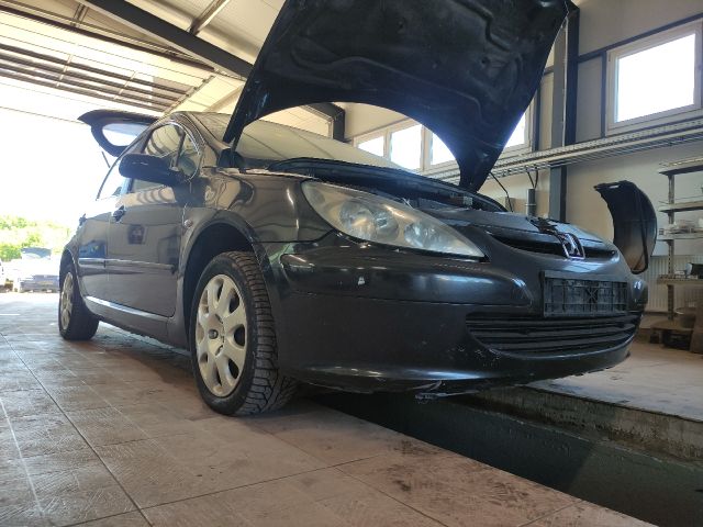 bontott PEUGEOT 307 Bal első Csonkállvány Kerékaggyal